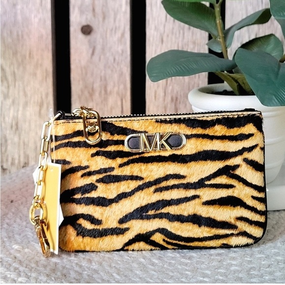 Michael Kors Parker Marigold real haircalf key card holder 5.5”x3.5” NWT - Picture 2 of 6